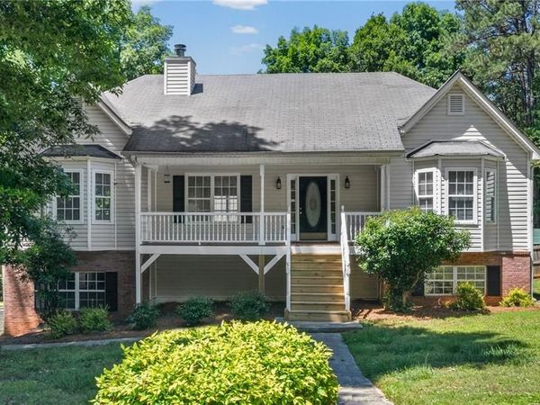 70 Aberdeen Place , Acworth, GA 30101