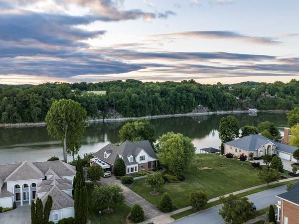 405 Harbour Approach Tn, Johnson City, TN 37615