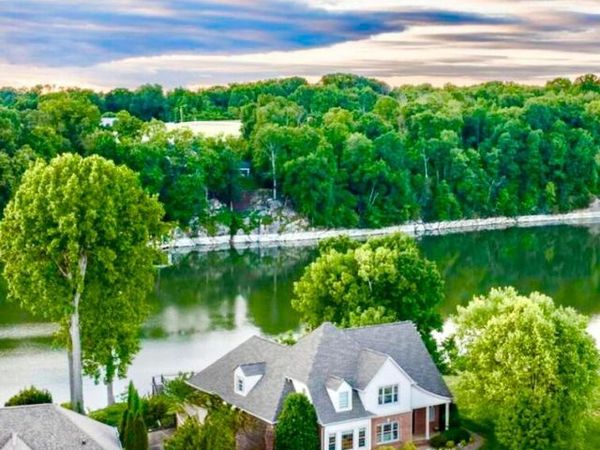 405 Harbour Approach Tn, Johnson City, TN 37615