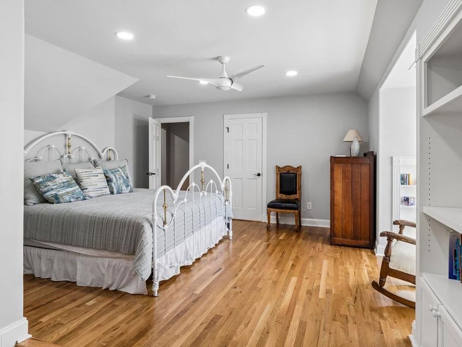Property Image 100