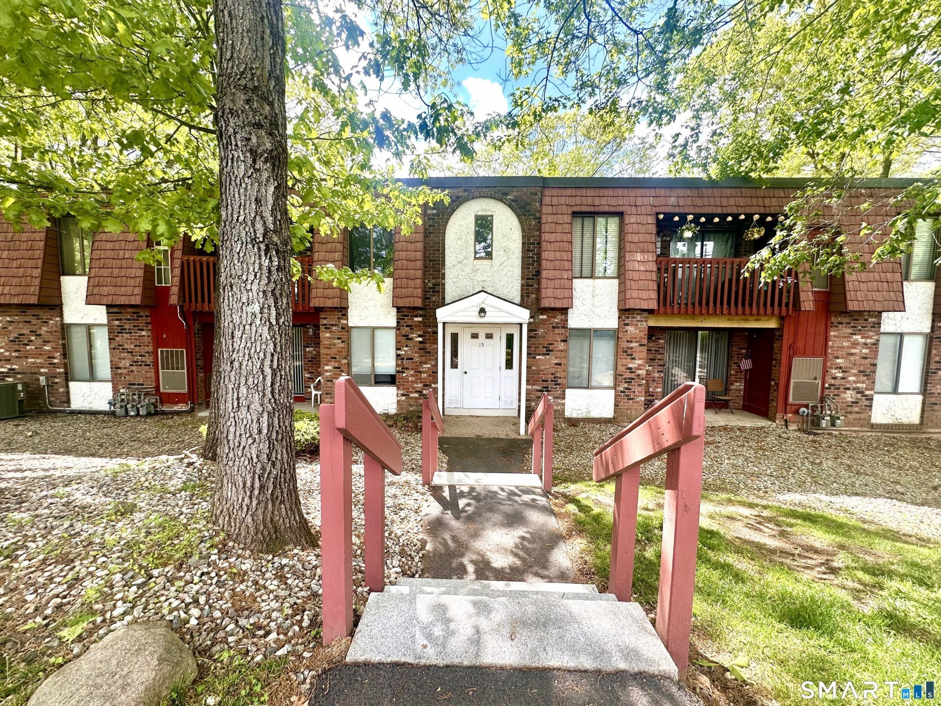 15 Woodsedge, Unit 4C, Newington, CT 06111 Main Photo