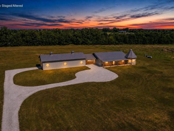4426 S 86th Road, Bolivar, MO 65613
