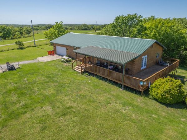 25048 State Highway 76 , Cassville, MO 65625