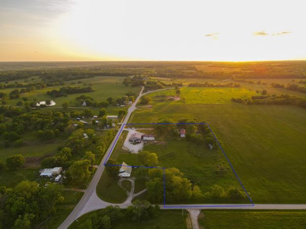 6879 State Highway 32 , Stockton, MO 65785