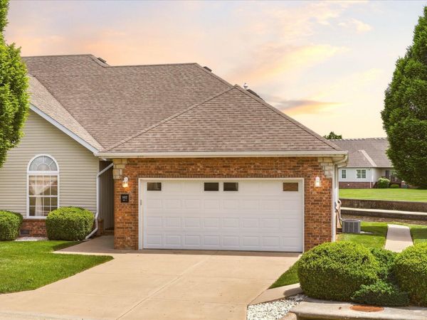 1402 N Sandy Creek Circle, Unit 3, Nixa, MO 65714