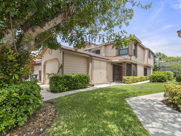 500 Crosswinds Drive, Greenacres, FL 33413
