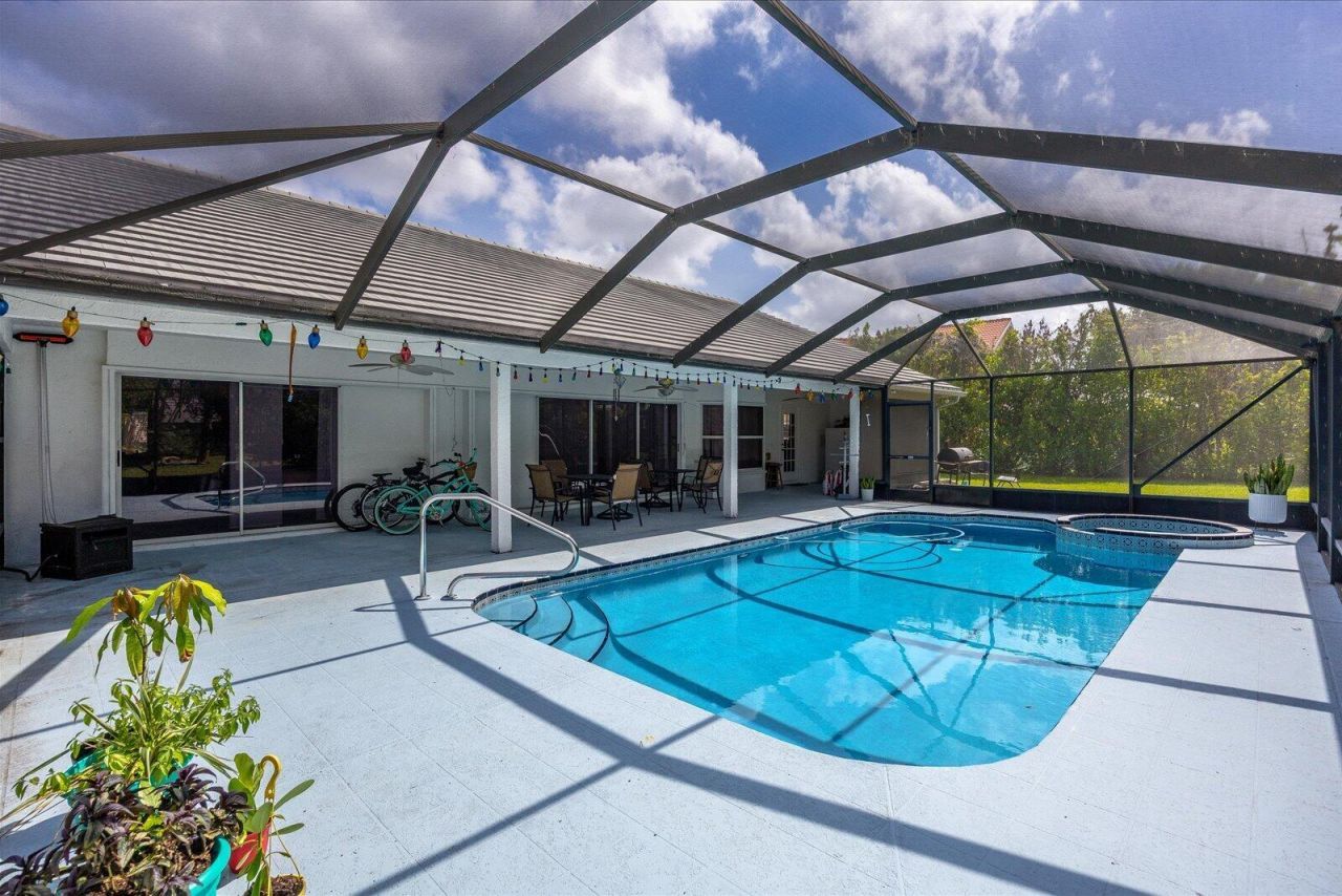 1341 SW Maplewood Drive, Port Saint Lucie, FL 34986 Photo