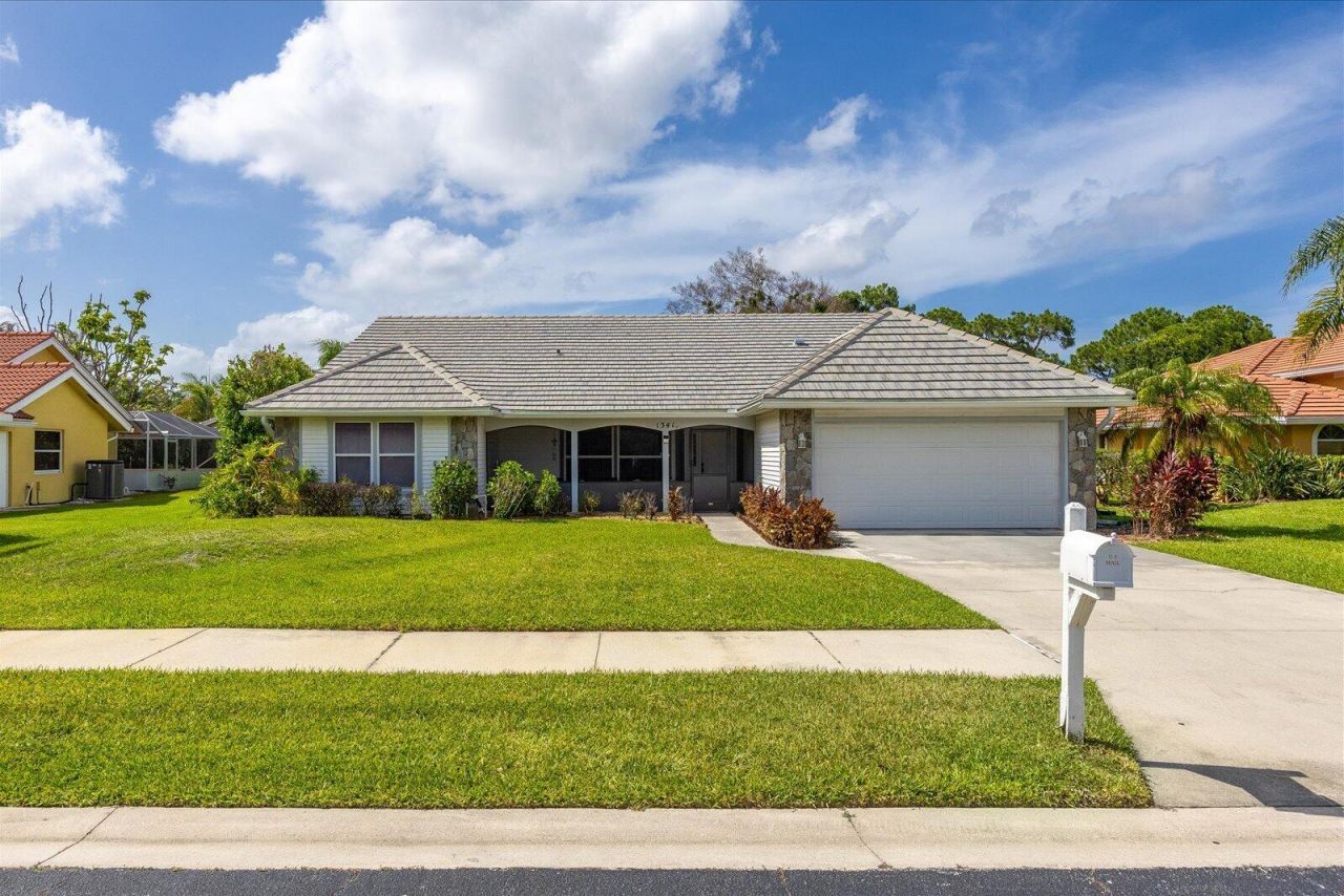 1341 SW Maplewood Drive, Port Saint Lucie, FL 34986 Photo