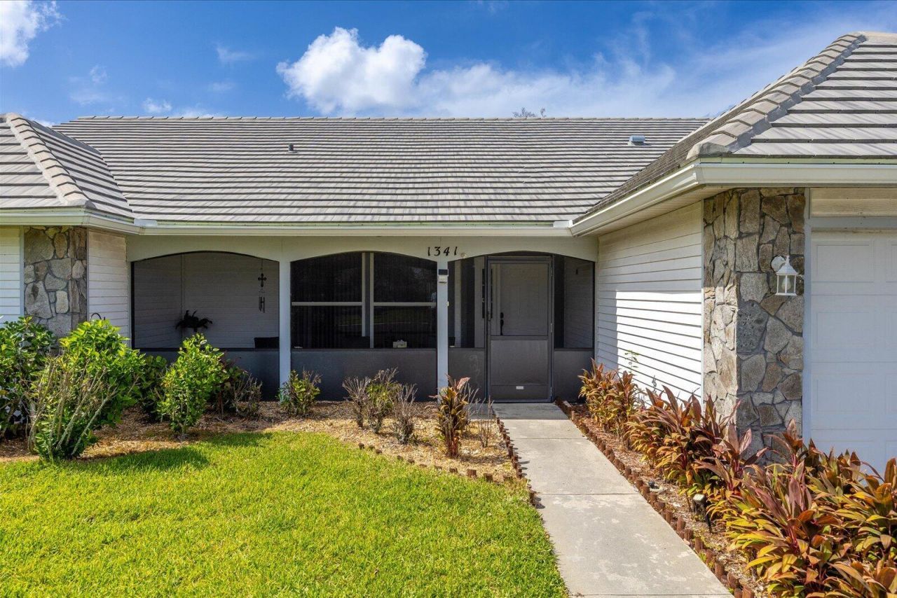 1341 SW Maplewood Drive, Port Saint Lucie, FL 34986 Photo