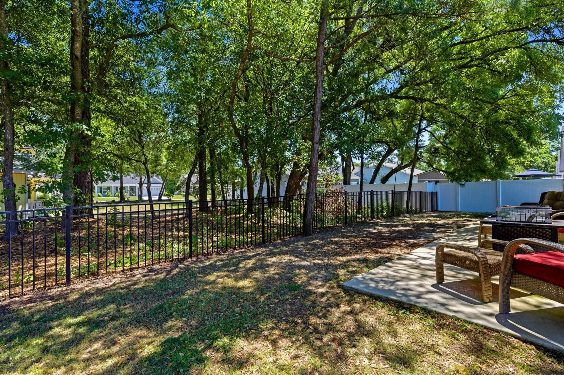 144 Foxford Dr. Photo 29
