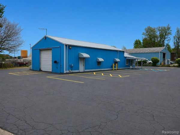 20401 Gudith Road , Brownstown Twp, MI 48183
