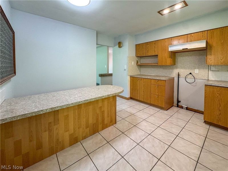 1050 Park Circle, Girard, OH 44420 Photo 25