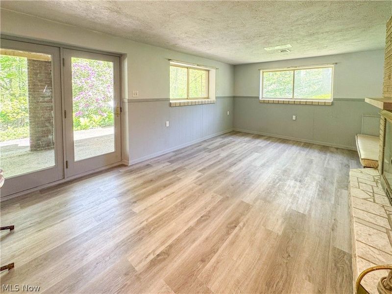1050 Park Circle, Girard, OH 44420 Photo 6