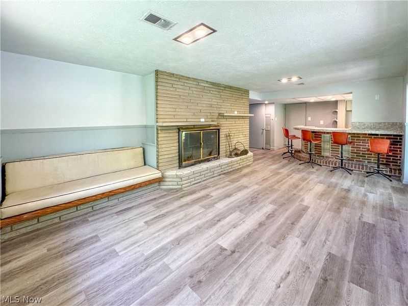 1050 Park Circle, Girard, OH 44420 Photo 8