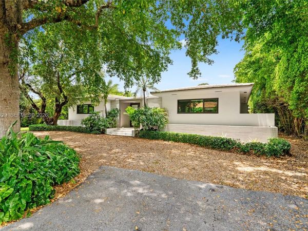 112 E 1st Ct, Miami Beach, FL 33139