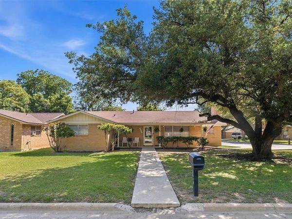 2410 14th Street, Brownwood, TX 76801