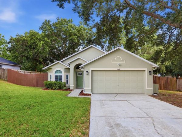 1008 CHATEAU CIR , MINNEOLA, FL 34715