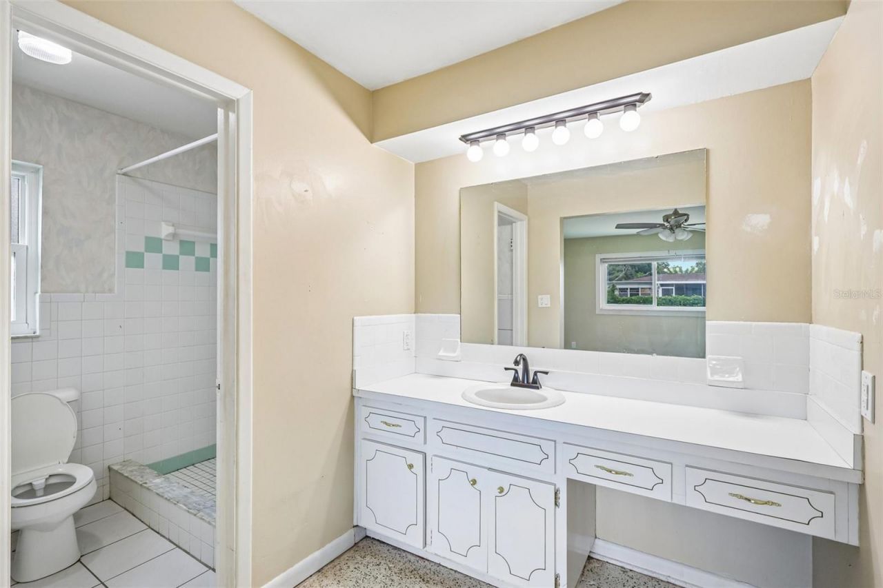 1607 Lark Lane , Brandon, FL 33510 Photo