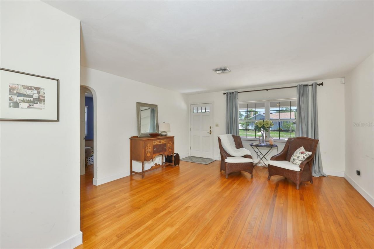 7508 4th Avenue N, Saint Petersburg, FL 33710 Photo