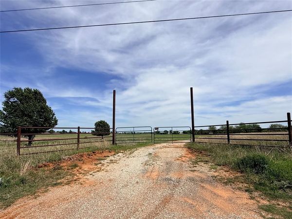 10451 Bryan Road, Meeker, OK 74855