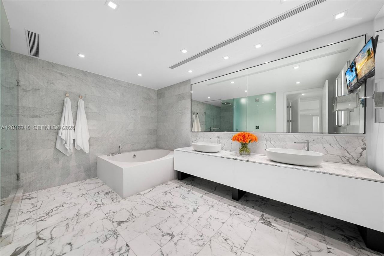 10201 Collins Ave , Unit 1806, Bal Harbour, FL 33154 Photo