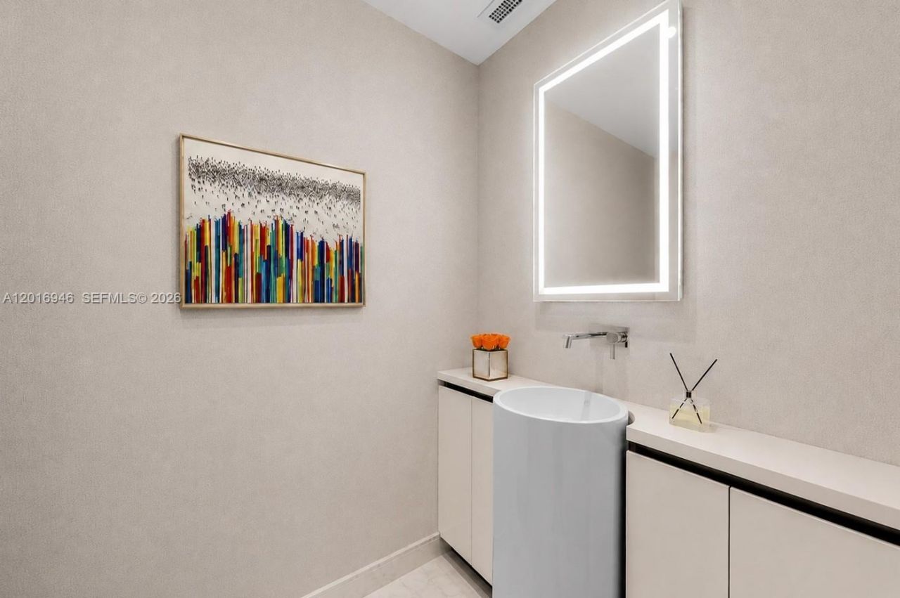 10201 Collins Ave, Unit 1806, Bal Harbour, FL 33154 Photo