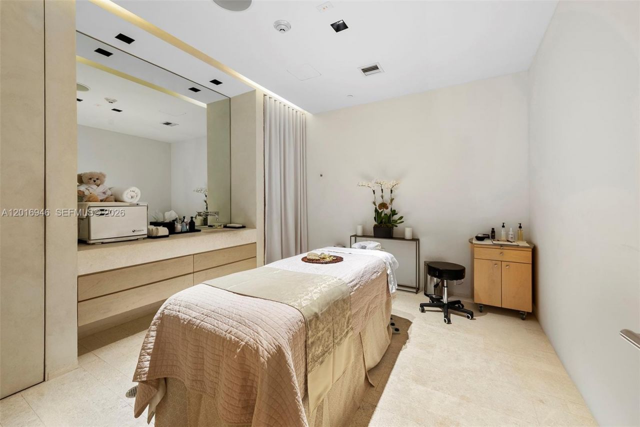 10201 Collins Ave, Unit 1806, Bal Harbour, FL 33154 Photo