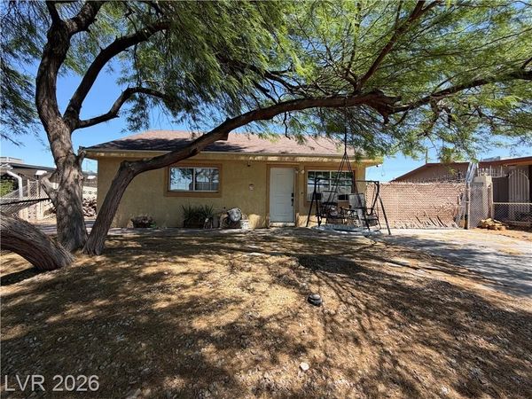 5062 Blanton Drive, Las Vegas, NV 89122