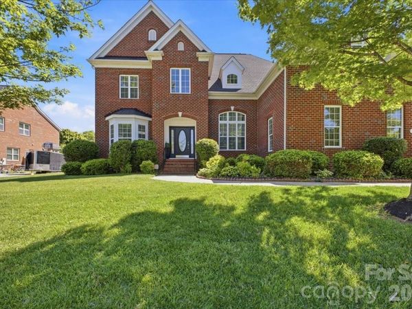1825 Laveta Road, Charlotte, NC 28269