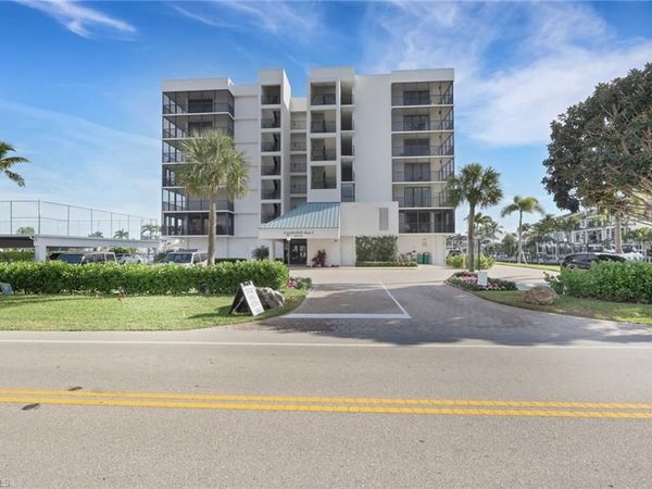 10420 Gulf Shore DR , Unit 162, NAPLES, FL 34108