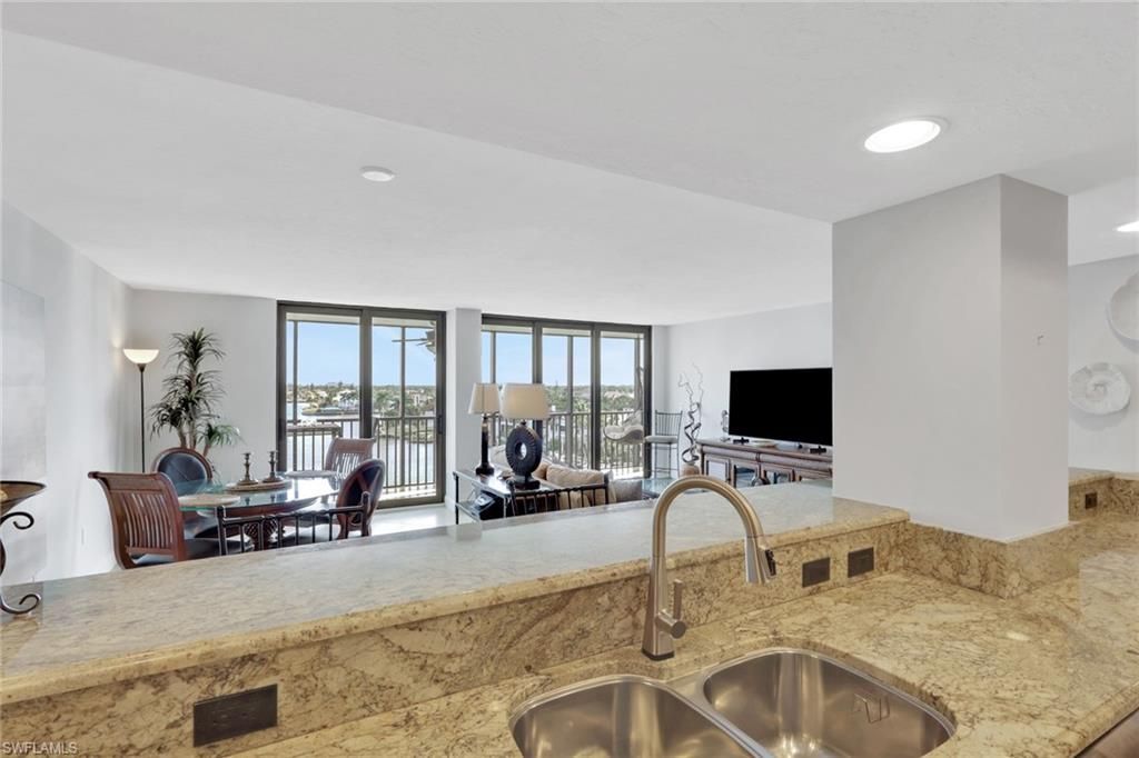 10420 Gulf Shore Dr , Unit 162, Naples, FL 34108 Photo