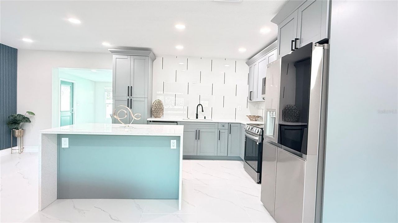 4312 E Grove View Avenue, Tampa, FL 33617 Photo