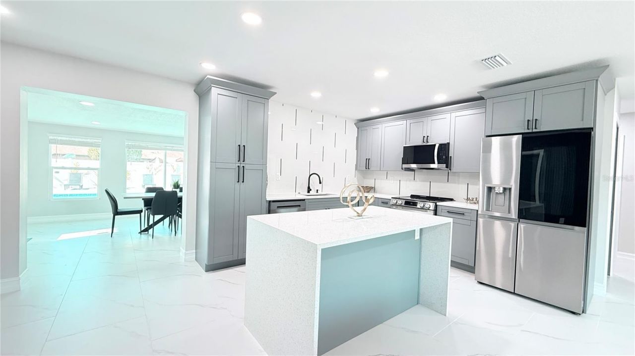 4312 E Grove View Avenue, Tampa, FL 33617 Photo