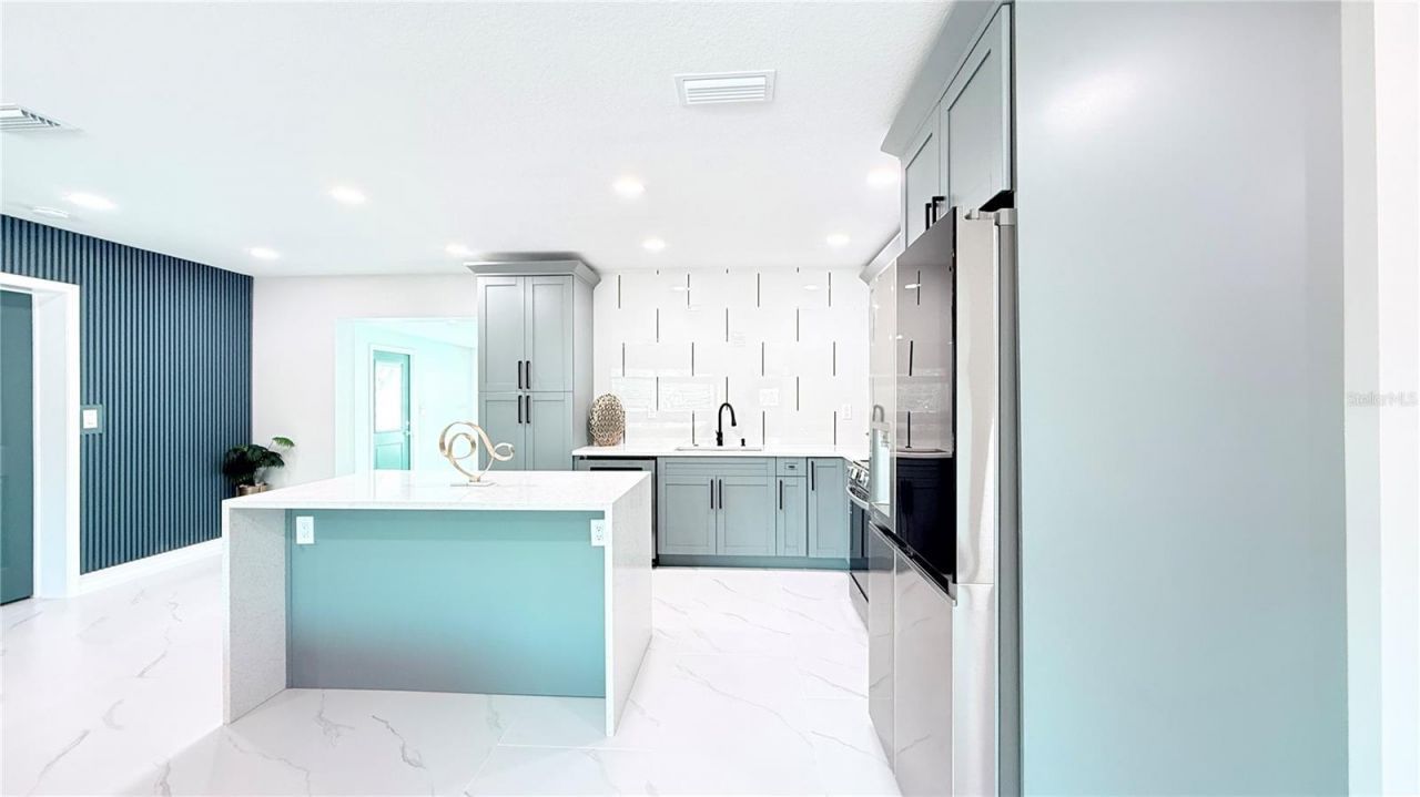 4312 E Grove View Avenue, Tampa, FL 33617 Photo