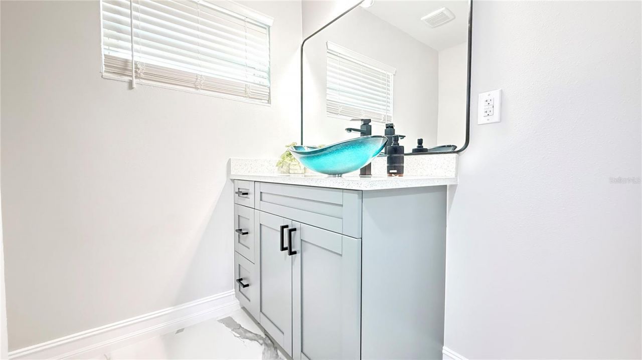4312 E Grove View Avenue, Tampa, FL 33617 Photo