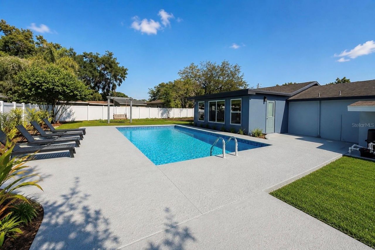 4312 E Grove View Avenue, Tampa, FL 33617 Photo