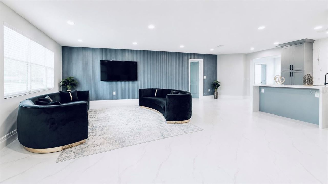 4312 E Grove View Avenue, Tampa, FL 33617 Photo
