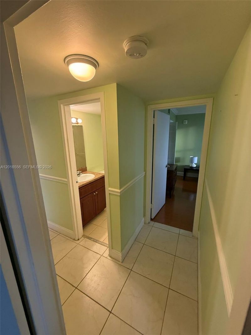 2020 NE 135th St , Unit 503, North Miami, FL 33181 Photo