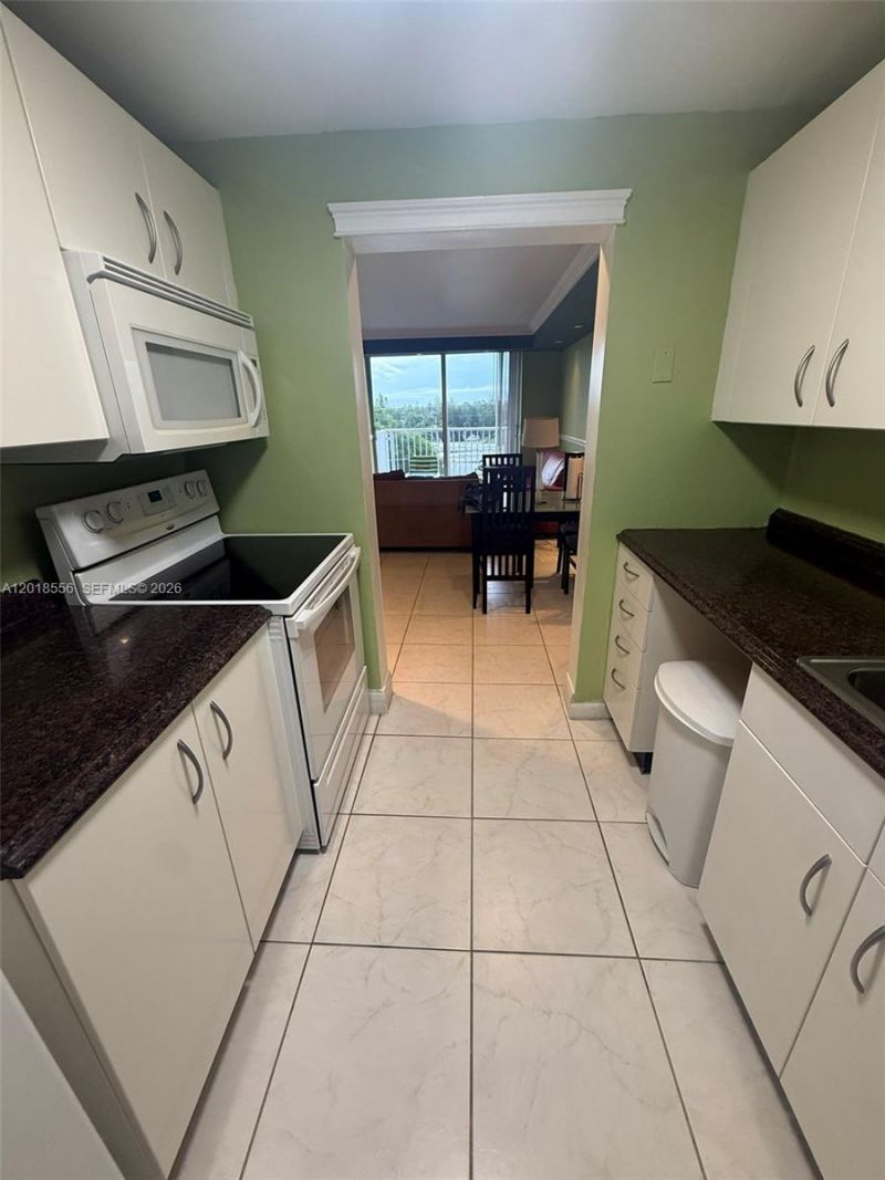 2020 NE 135th St , Unit 503, North Miami, FL 33181 Photo
