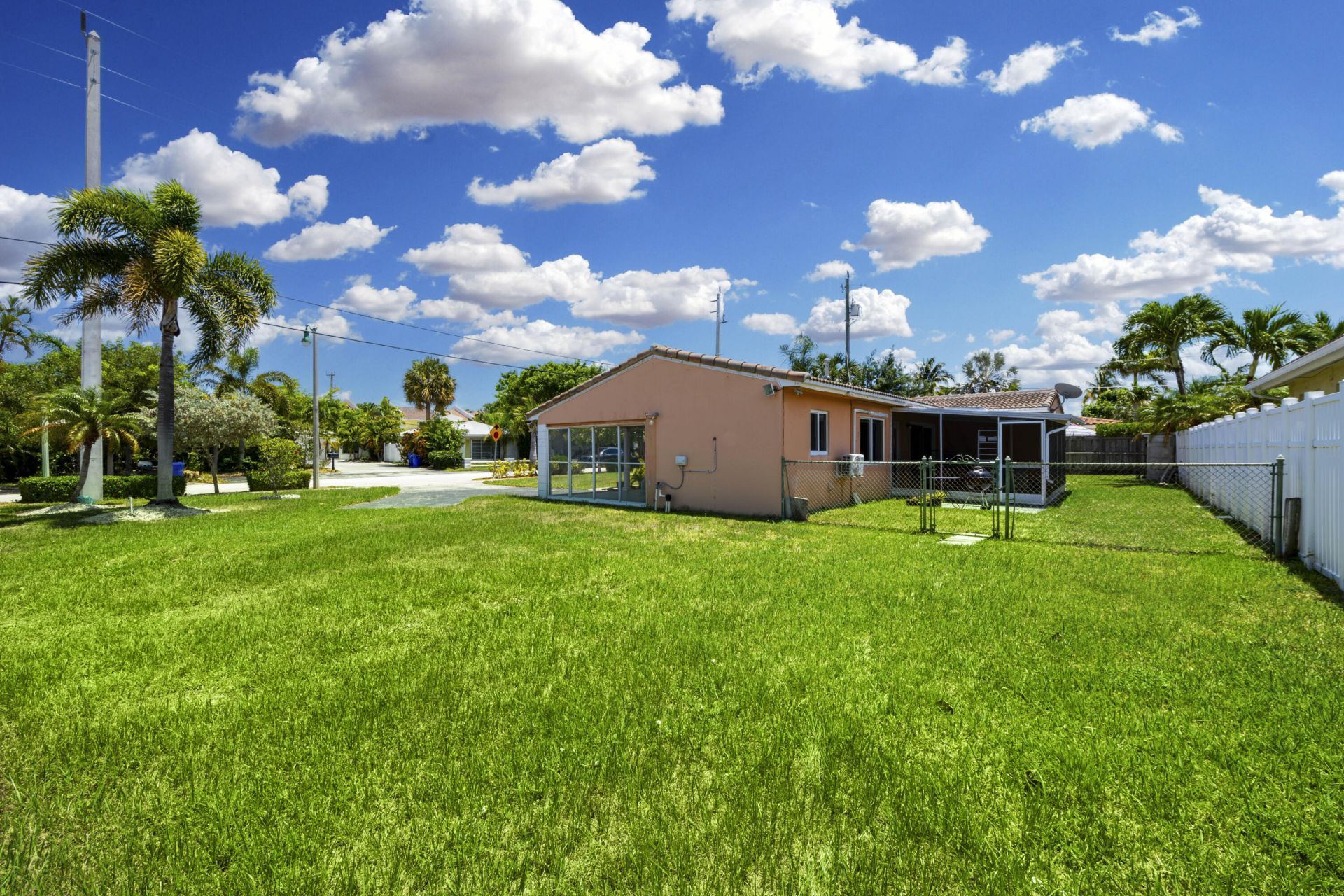 4511 Seagrape Drive, Lauderdale by the Sea, FL 33308 Photo