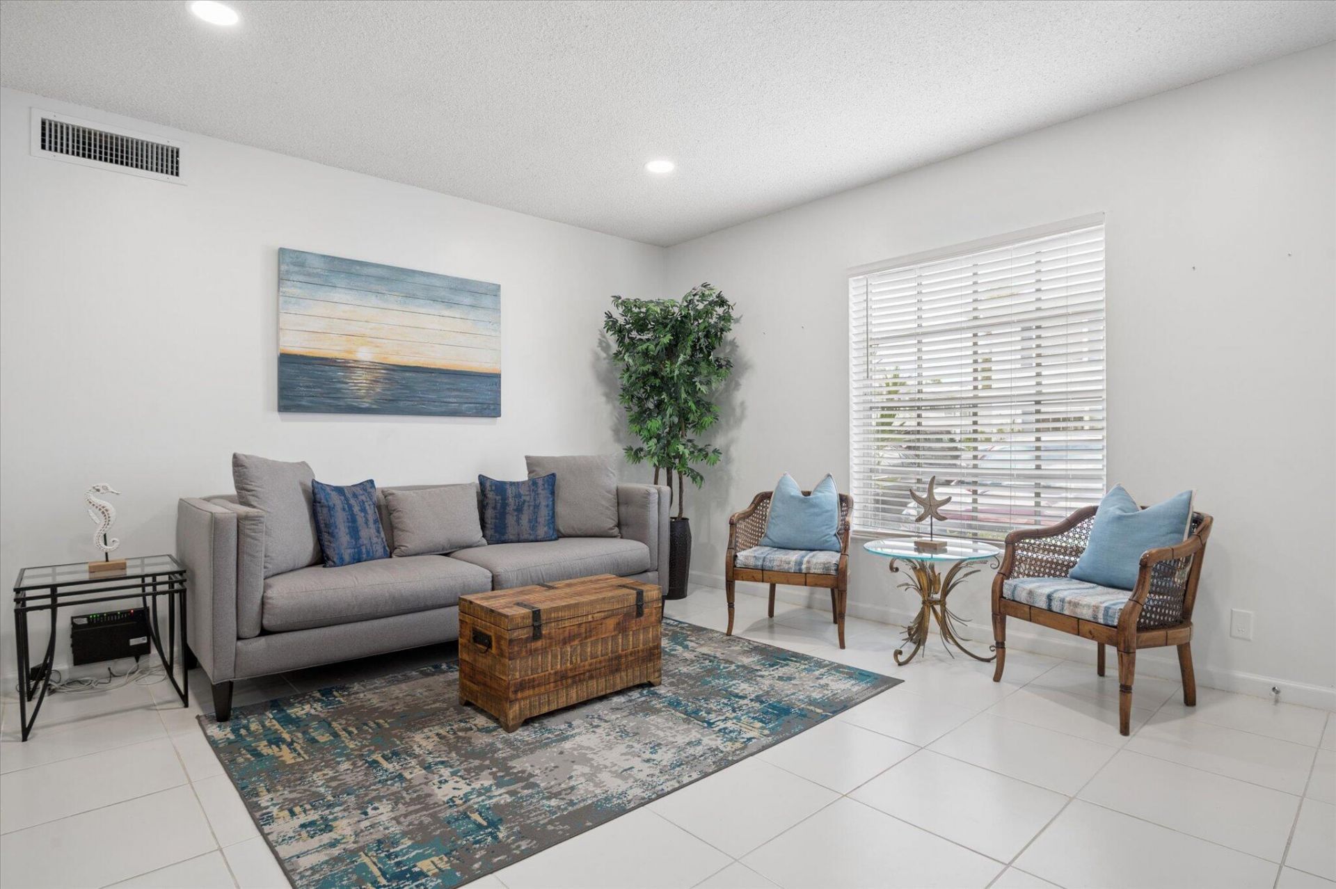 2210 NE 67th Street, Unit 1211, Fort Lauderdale, FL 33308 Photo