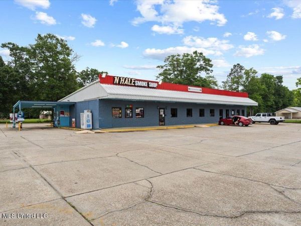 507 Front Street, Richton, MS 39476