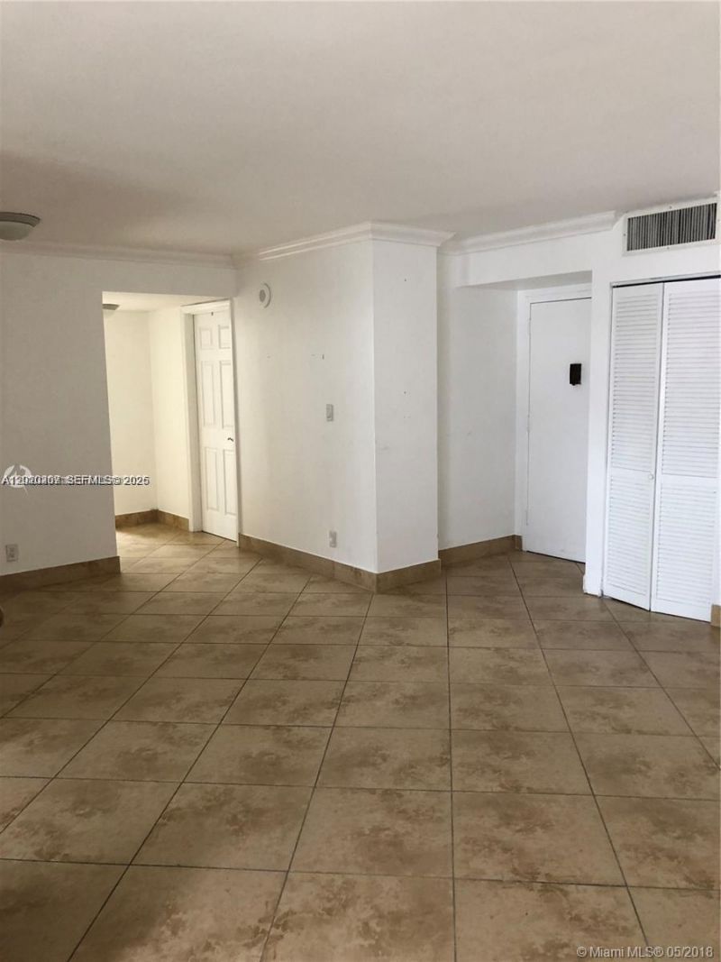 16909 N Bay Rd , Unit 711, Sunny Isles Beach, FL 33160 Photo