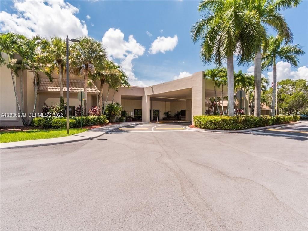 436 Lakeview Dr , Unit 203, Weston, FL 33326 Photo