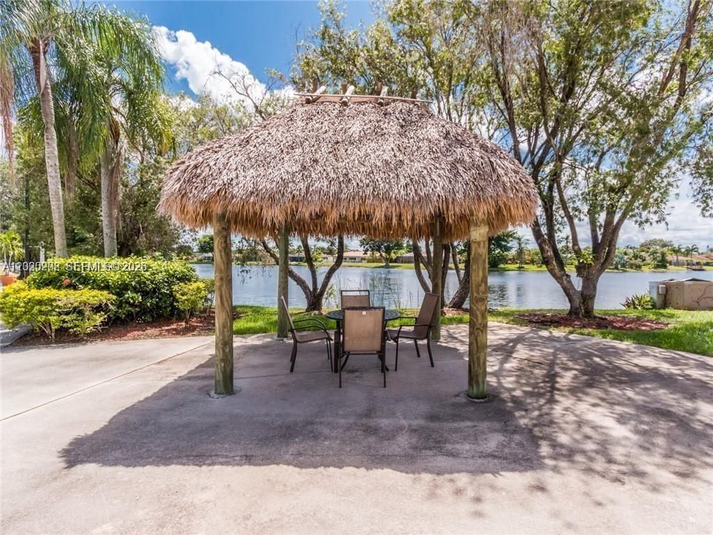 436 Lakeview Dr , Unit 203, Weston, FL 33326 Photo