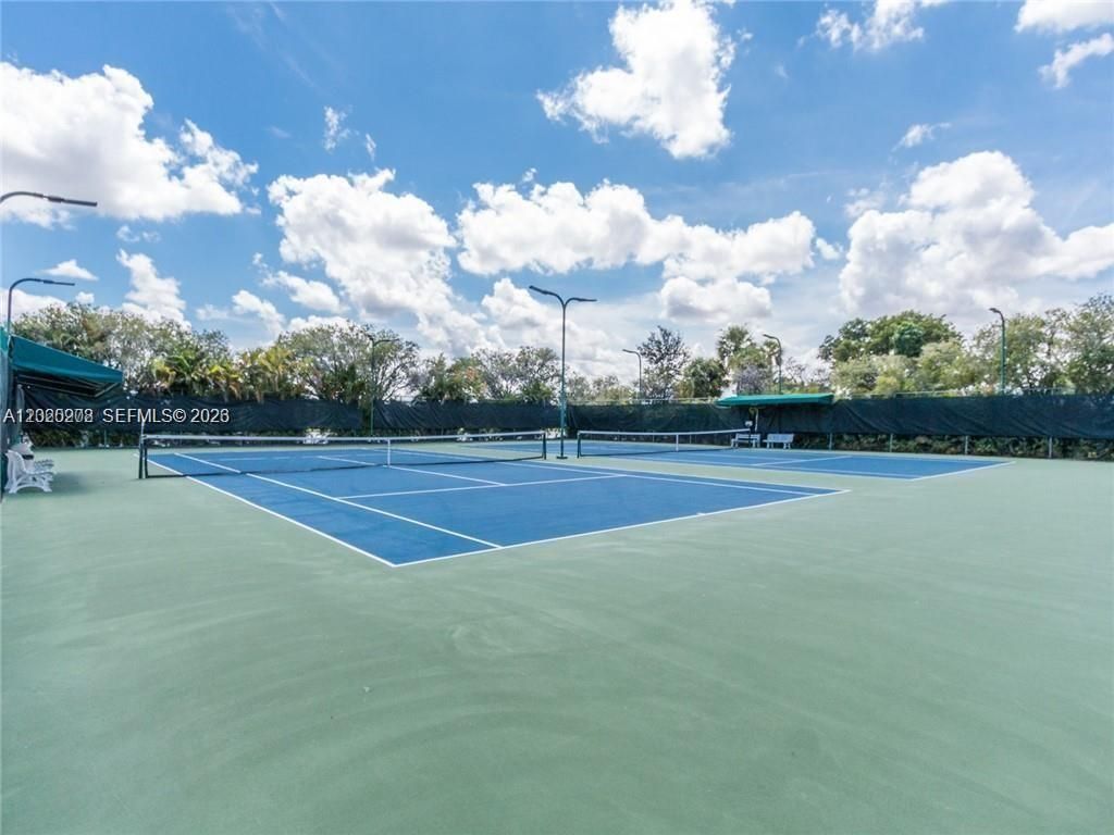 436 Lakeview Dr , Unit 203, Weston, FL 33326 Photo