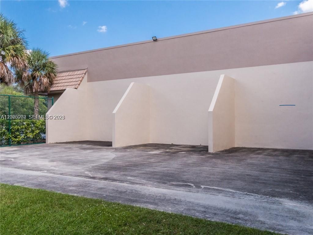 436 Lakeview Dr , Unit 203, Weston, FL 33326 Photo