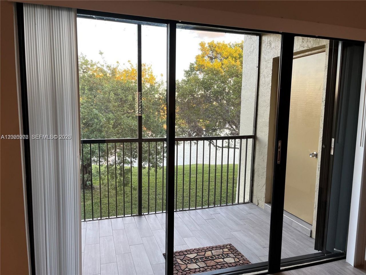 436 Lakeview Dr , Unit 203, Weston, FL 33326 Photo