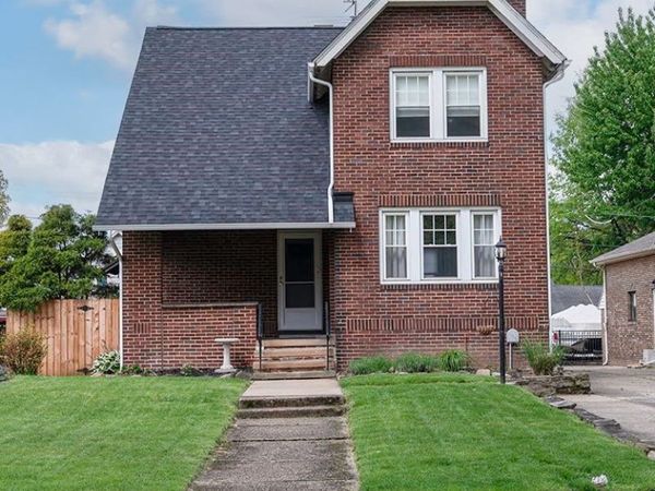227 Roselawn Avenue NE, Warren, OH 44483