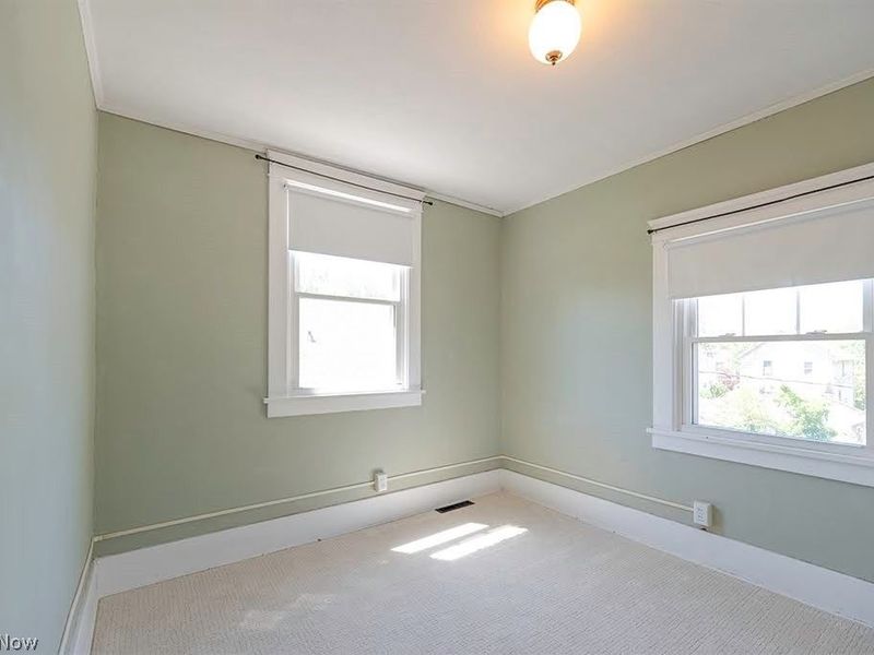 227 Roselawn Avenue NE, Warren, OH 44483 Photo 24